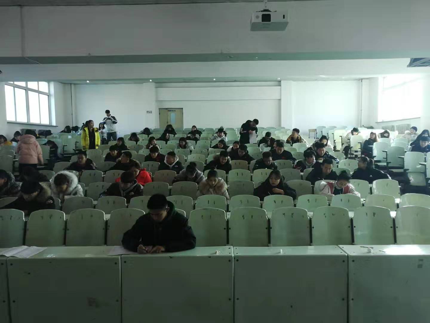 18C83 18C83